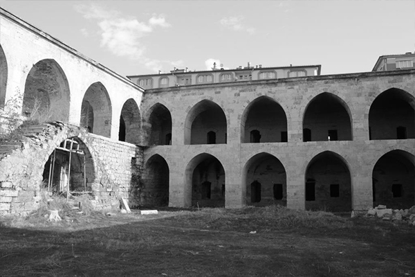 Sivas, Merkez, Behram Paşa Hanı